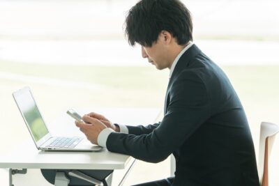 スマホ PC作業
肩こり 姿勢矯正 姿勢が悪くなった 首が痛い 頭痛 整体 西荻窪