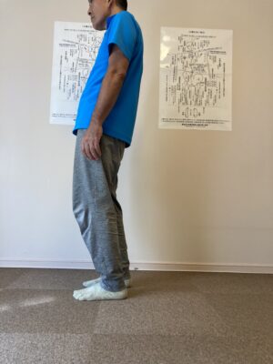 スウェーバックした姿勢