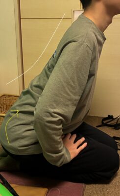 猫背の人の正しい座り方