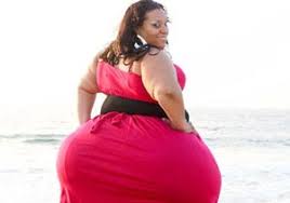 胸の大きい人の反り腰